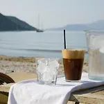 Nefeli Wind Club Aparthotel 3*
