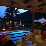 Nefeli Wind Club Aparthotel 3*