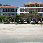 Nefeli Wind Club Aparthotel 3*
