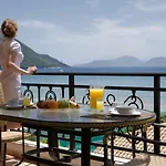 Nefeli Wind Club Aparthotel 3*