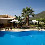 Aparthotel Nefeli Wind Club