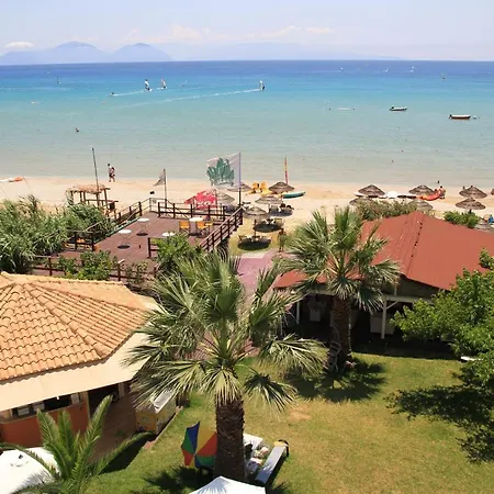 Nefeli Wind Club מלון דירות ואסיליקי