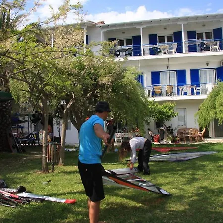 Nefeli Wind Club 3* Vasiliki (Lefkada)