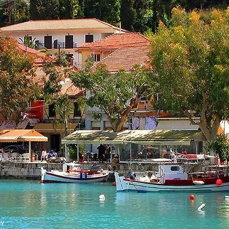 Nefeli Wind Club מלון דירות 3*