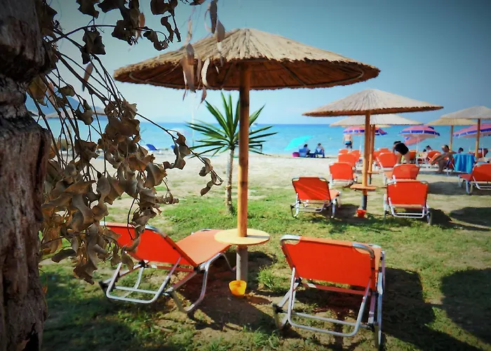 מלון דירות Nefeli Wind Club 3*