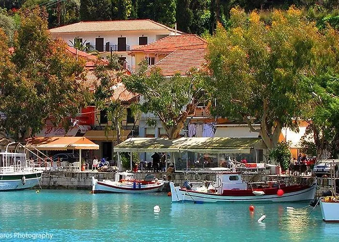 Nefeli Wind Club Aparthotel 3*