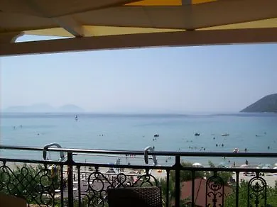 Nefeli Wind Club 3* Vasiliki (Lefkada)